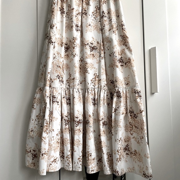 Abercrombie Flutter Sleeve Tiered Midi Dress - Picture 4 of 9